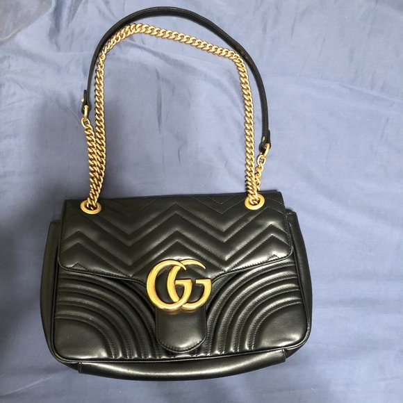 GG Marmont medium matelassé shoulder bag - Picture 1 of 8